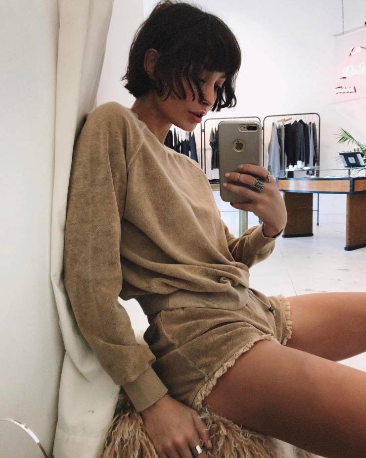 Mirrors Get To See All The Good Stuff…