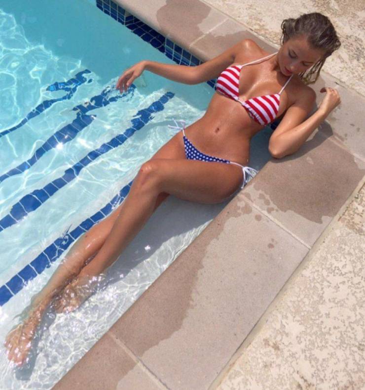 Beautiful Summer Loving Bikini Girls