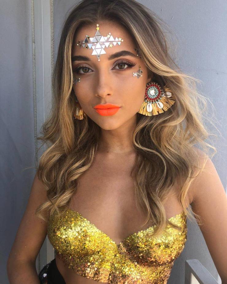 Glitter Boobs And Butts Are Still Trendy!
