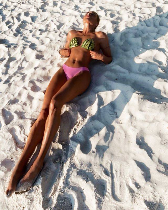 Meet Ia Ostergren And Her INCREDIBLY Long Legs!