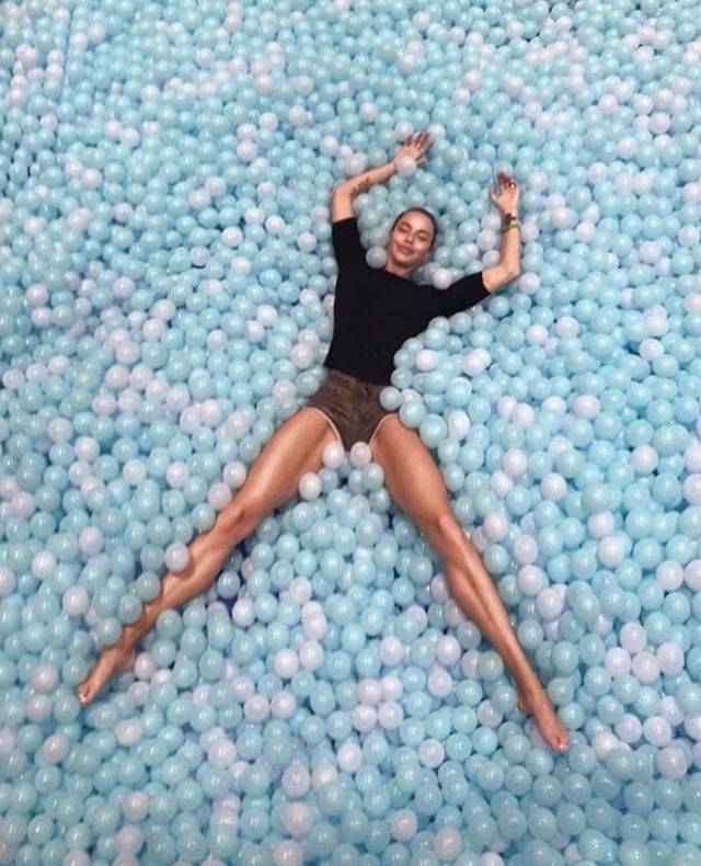 Meet Ia Ostergren And Her INCREDIBLY Long Legs!