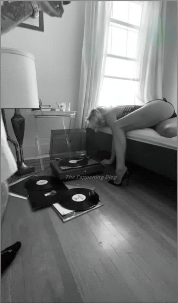 Pamela Anderson’s New Hot Photoshoot