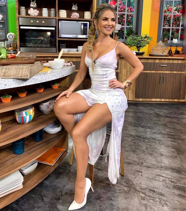 Long Legs And High Heels – What A Great Combo!