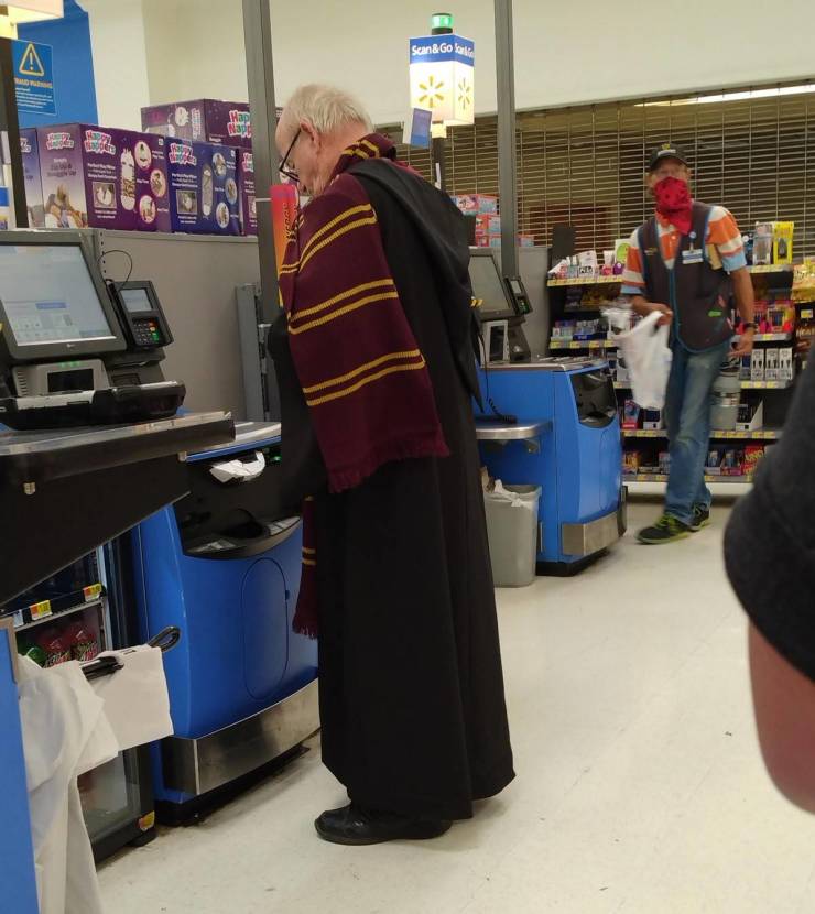 “Walmart” And Its Crazy Customers