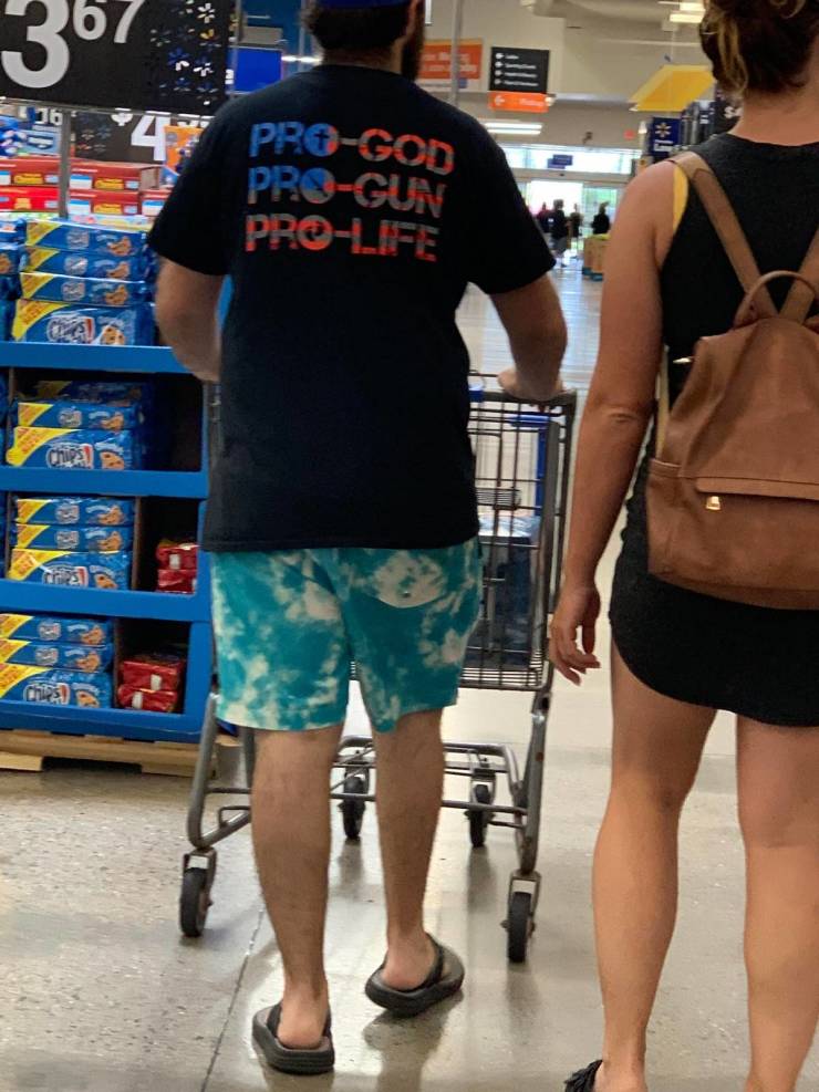 “Walmart” And Its Crazy Customers