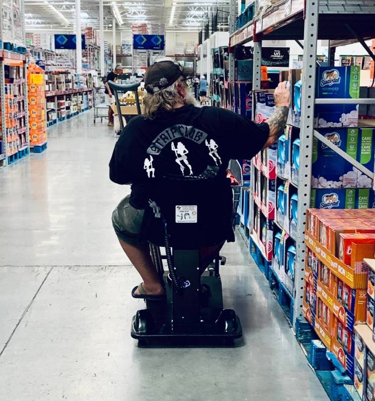 “Walmart” And Its Crazy Customers