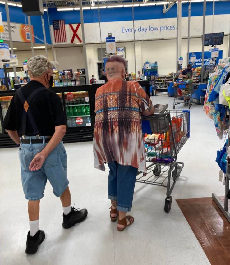 “Walmart” And Its Crazy Customers