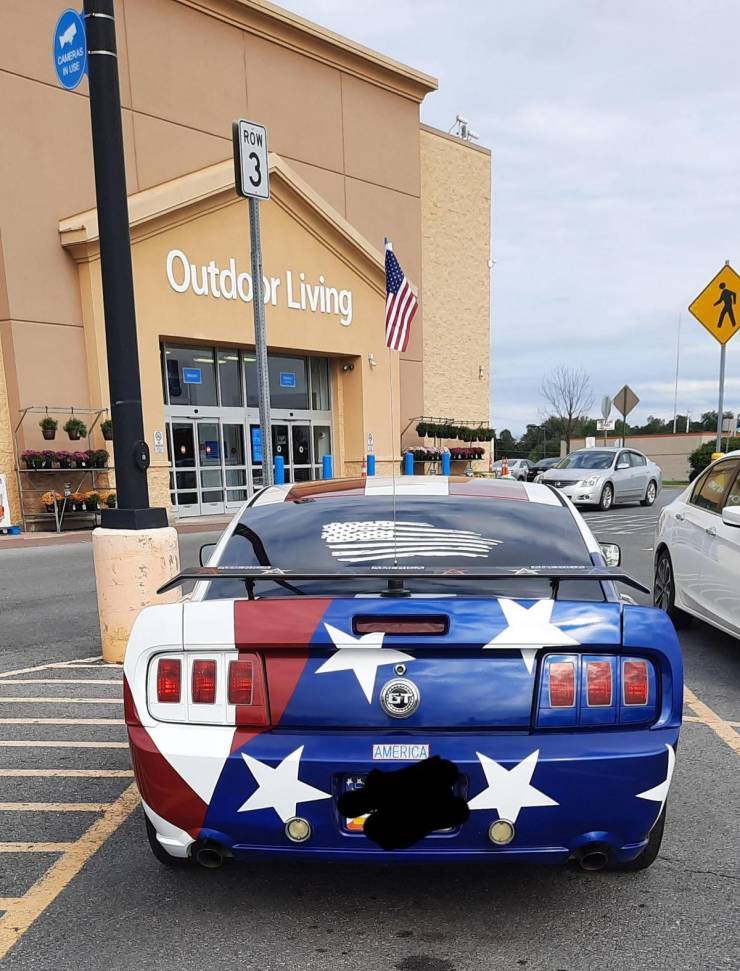 “Walmart” And Its Crazy Customers