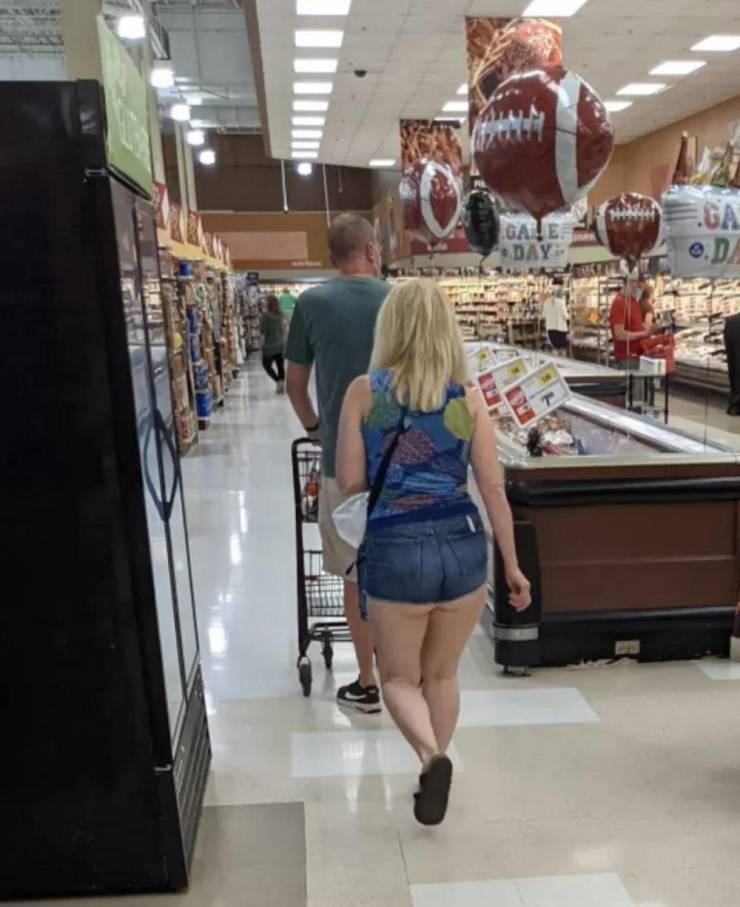 “Walmart” And Its Crazy Customers