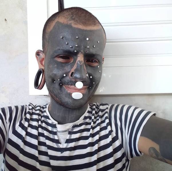 Freaks Who Keep Destroying Their Own Bodies