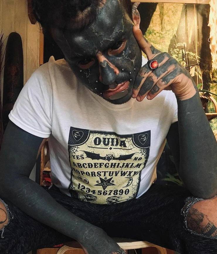 Freaks Who Keep Destroying Their Own Bodies