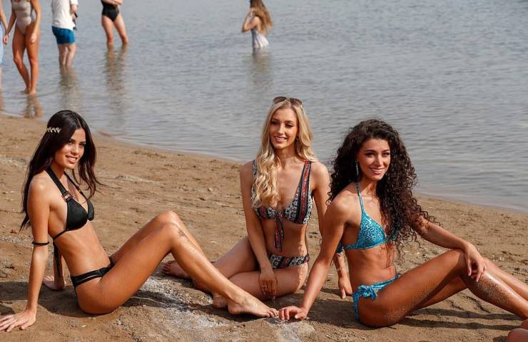 “Miss Universe” Contestants In A Dead Sea Photoshoot