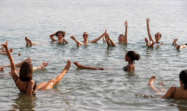 “Miss Universe” Contestants In A Dead Sea Photoshoot