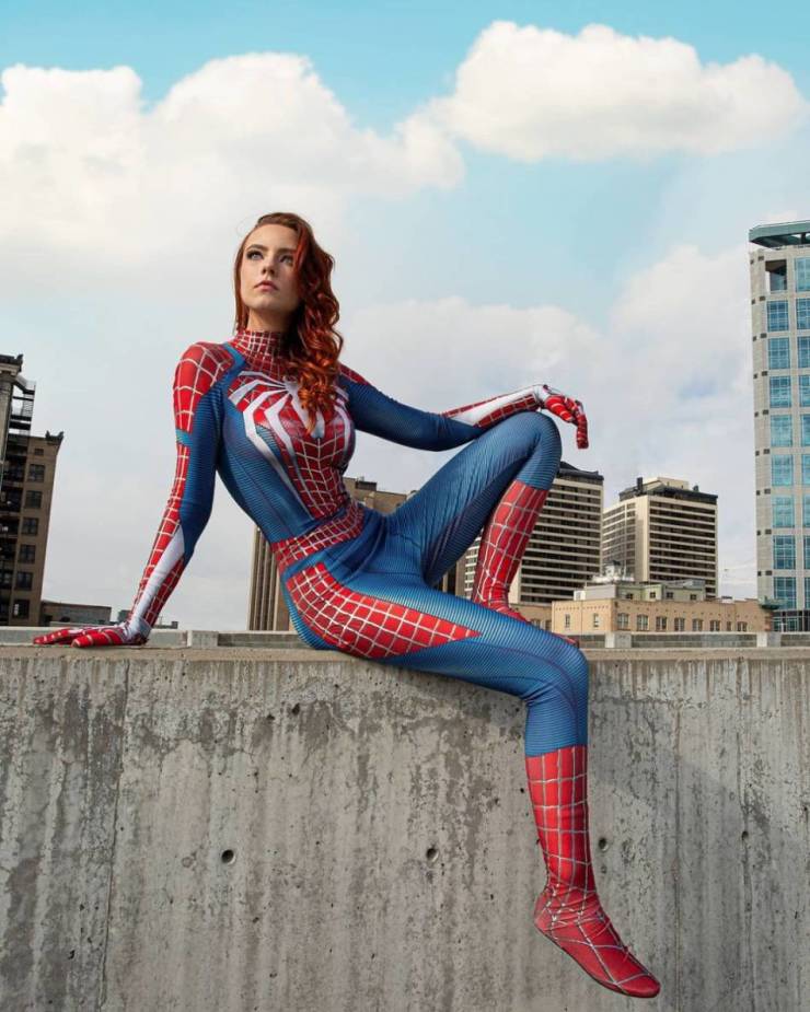 These Are Some Hot Spider-Girls!