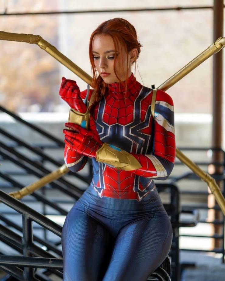 These Are Some Hot Spider-Girls!