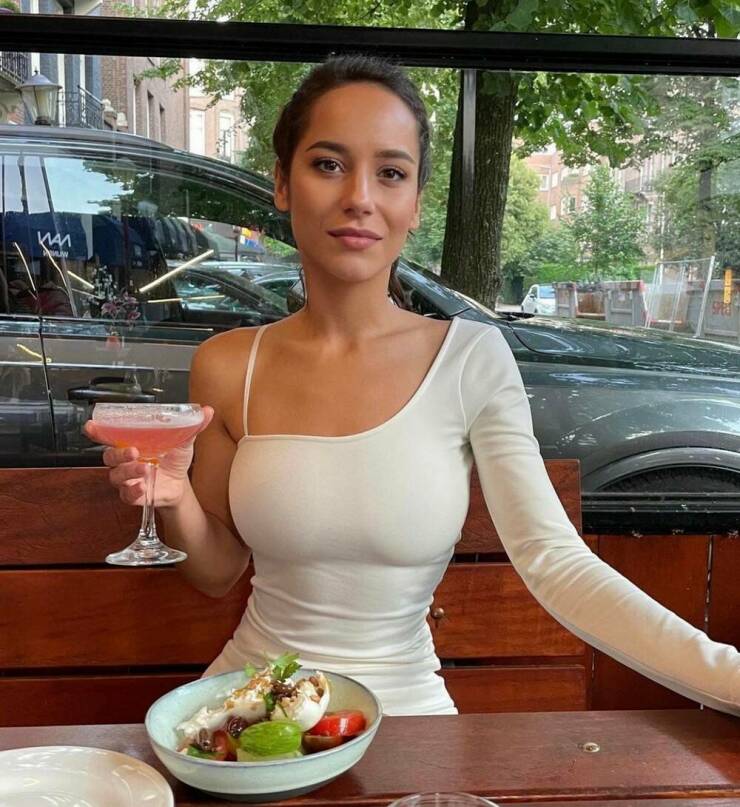 White Shirts – The Pinnacle Of Sexiness