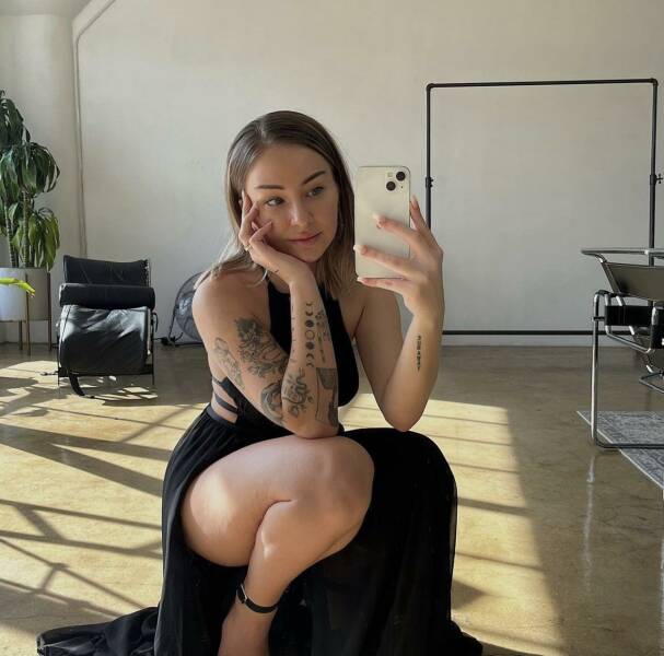 These Are Some Really Hot Selfies!