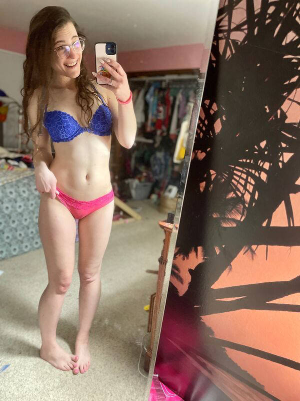 Seductive Brunette Beauties