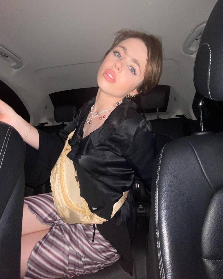 Unibrow Girl Says She’s Getting Cyberbullied On Social Media