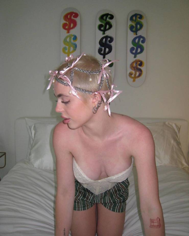 Unibrow Girl Says She’s Getting Cyberbullied On Social Media