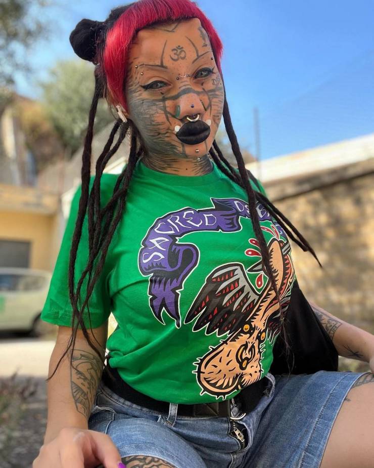 The Woman Decided To Become A Cat