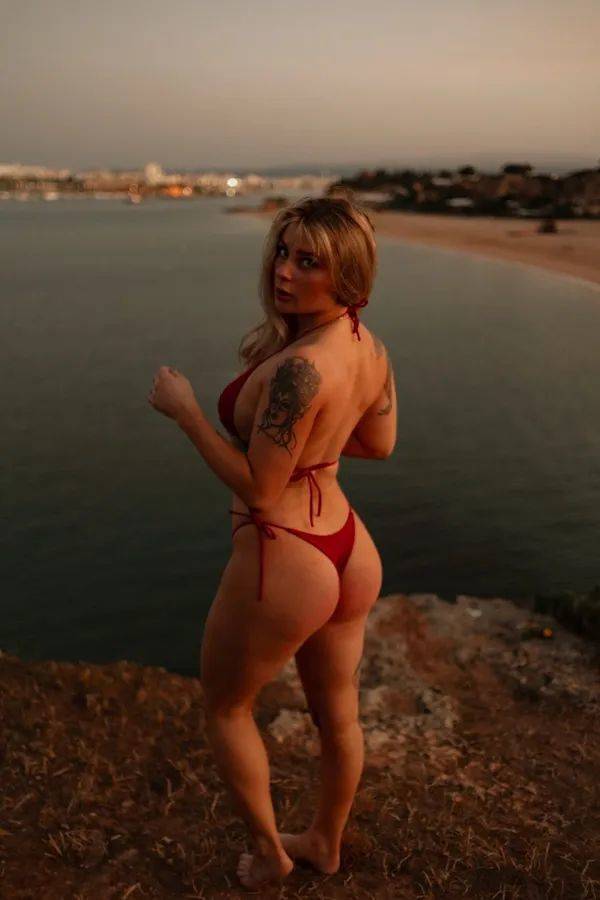 A Booty-full Collection Of Girls