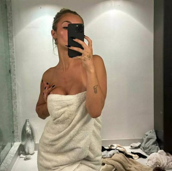 These Selfies Are Real Spicy!