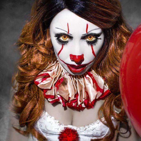 Sexy Pennywise Costumes Are Stuff From Erotic Nightmares…