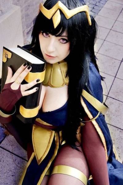 Proper Cosplay Always Involves Proper Bodies