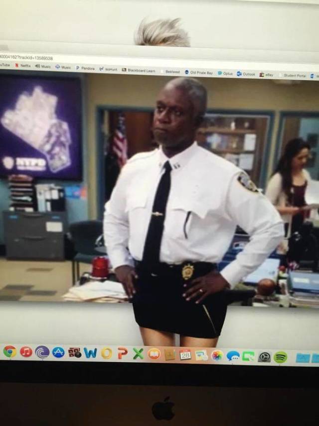 Sometimes People Arrange Their Desktops In Most Genius Ways