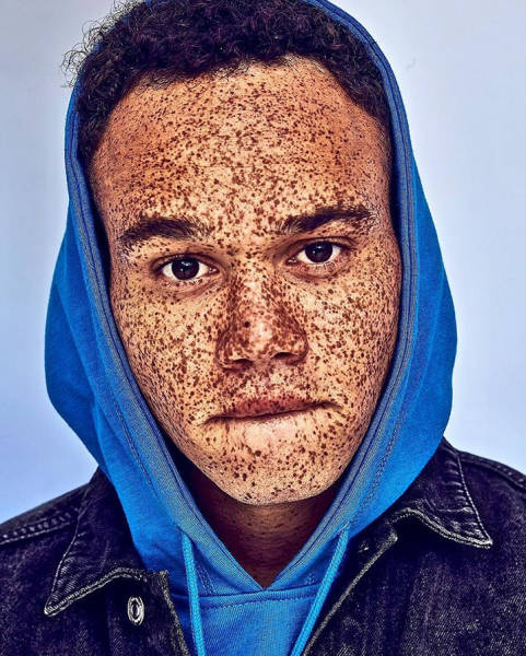Some People Look So Differently – It’s Just Stunning