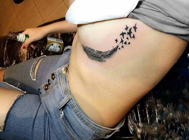Sideboob Tatoo As A New Art Form