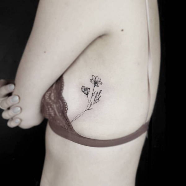 Sideboob Tatoo As A New Art Form
