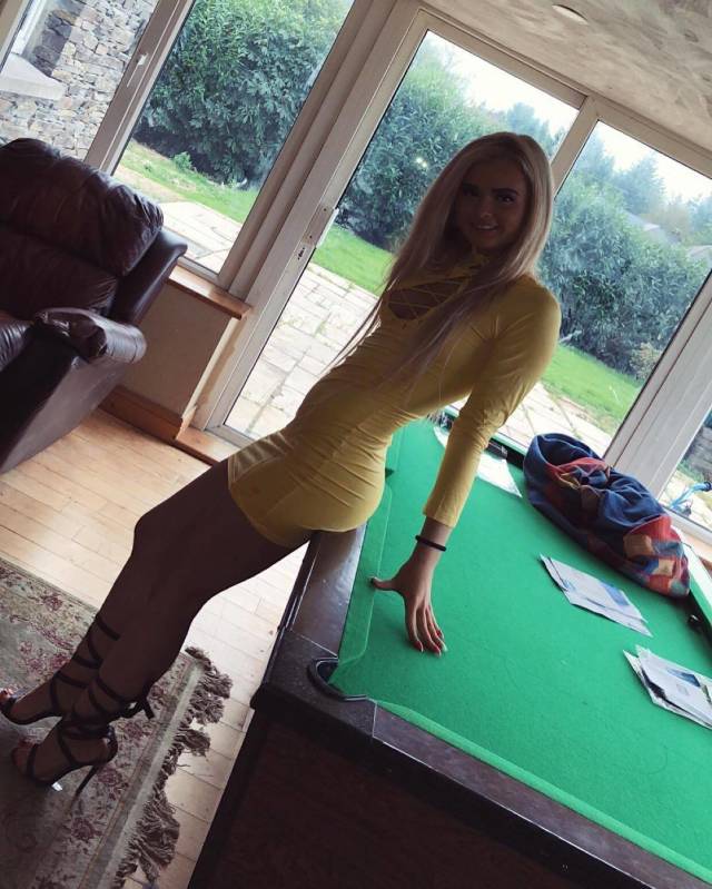 Lookout Boys…Here Come the Babes in Tight Dresses