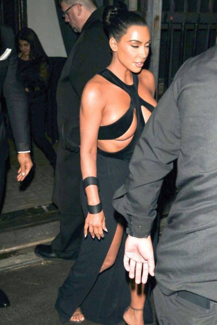 Kim Kardashian’s Revealing Dress Gets A Street Test