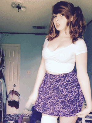 GIFs of Really Hot Girls