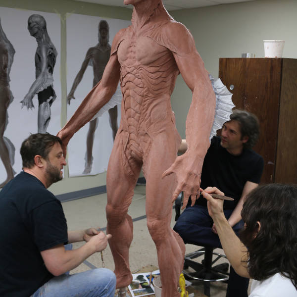 Behind-The-Scenes Shots Show The Secrets Of Hollywood Hits