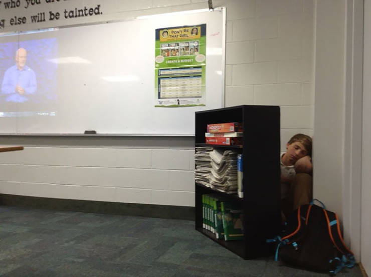 Hilarious Times People Were Caught Sleeping
