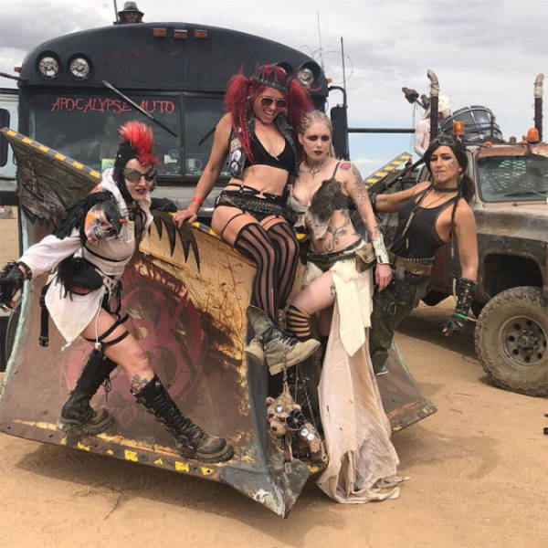 Welcome To “Wasteland”, Where Everything Is From “Mad Max”