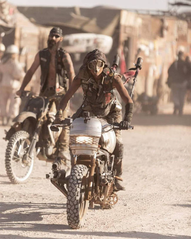 Welcome To “Wasteland”, Where Everything Is From “Mad Max”