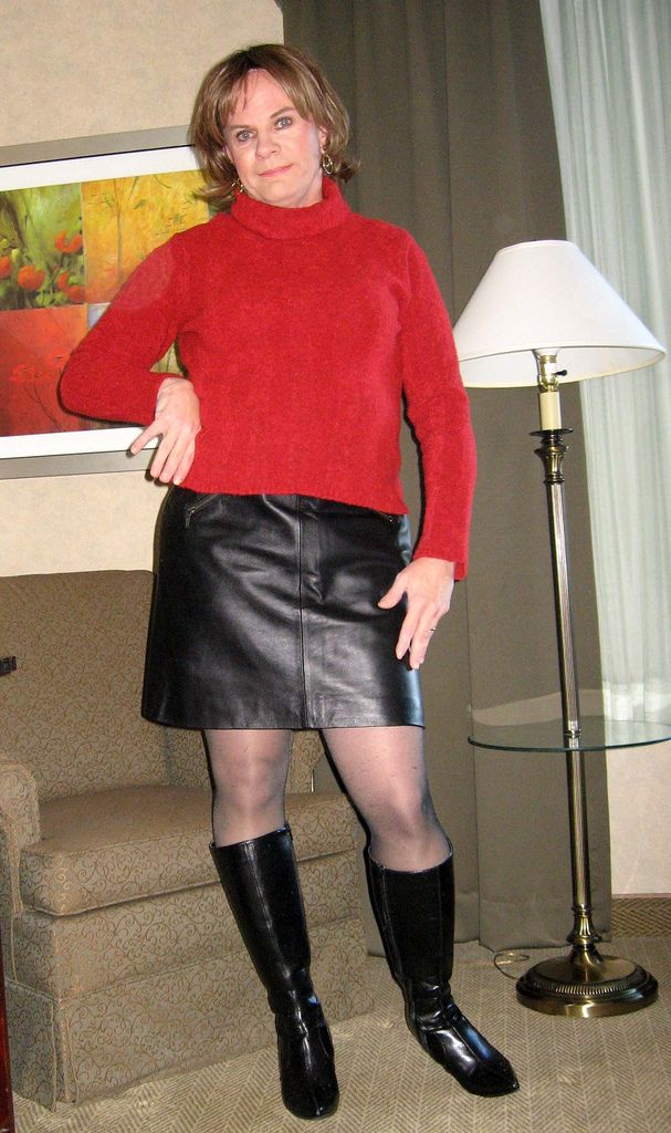 Transvestites. The hidden side of life (36 pics)