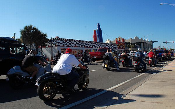 Bike week (61 pics)