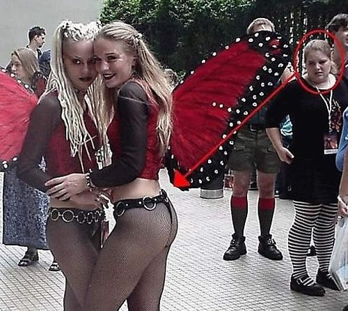 Faces Jealous Women Make (17 pics) Faces Jealous Women Make (17 pics)
