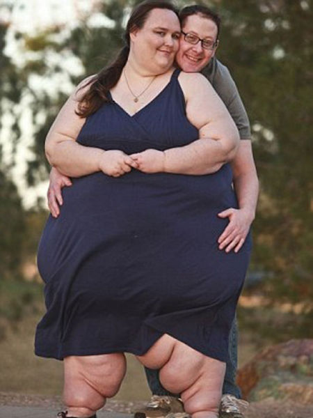 Supersized Woman Meets Her Significant Other