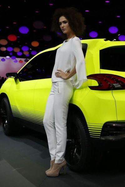 The Lovely Girls of the Paris Motor Show 2012
