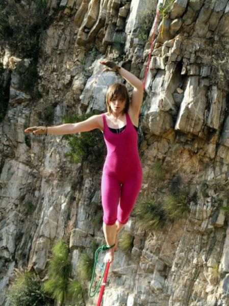Are You This Brave? Or Gutsy Girl Sets Tightrope Record!