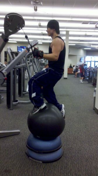 Hilarious Gym Moments Caught on Camera