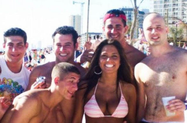 Boobs Can Make It Hard for People Not to Stare