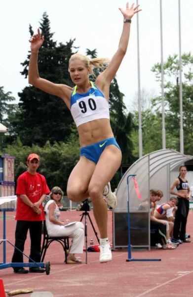 A Cute Blonde Bombshell who Is a Serious Sports Athlete