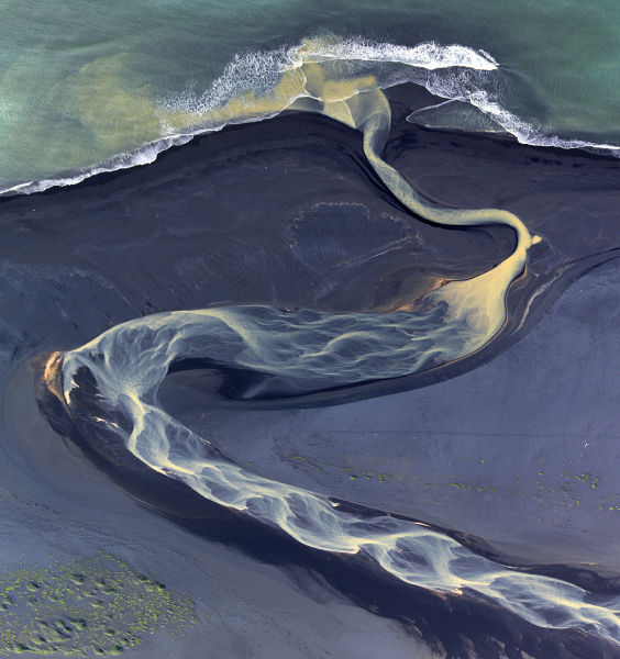 Bizarre and Beautiful Pics That Are Pretty Interesting